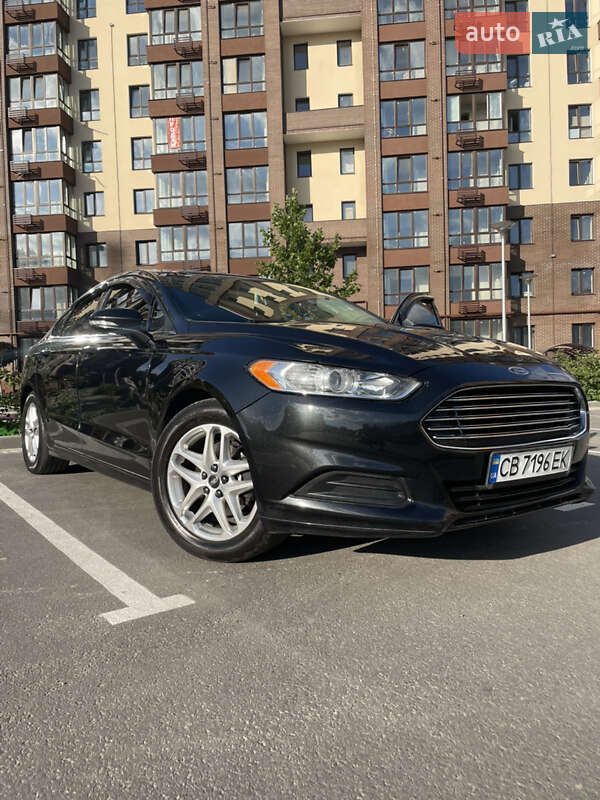 Седан Ford Fusion 2013 в Чернигове