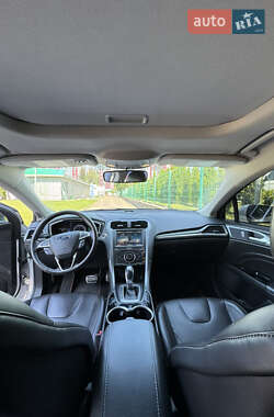 Седан Ford Fusion 2014 в 