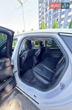 Седан Ford Fusion 2014 в 