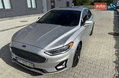 Седан Ford Fusion 2019 в 