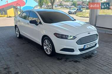 Седан Ford Fusion 2013 в 