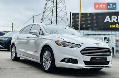 Седан Ford Fusion 2013 в 