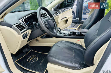 Седан Ford Fusion 2013 в 