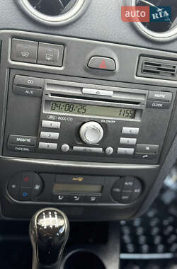 Хэтчбек Ford Fusion 2008 в 