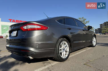Седан Ford Fusion 2014 в 