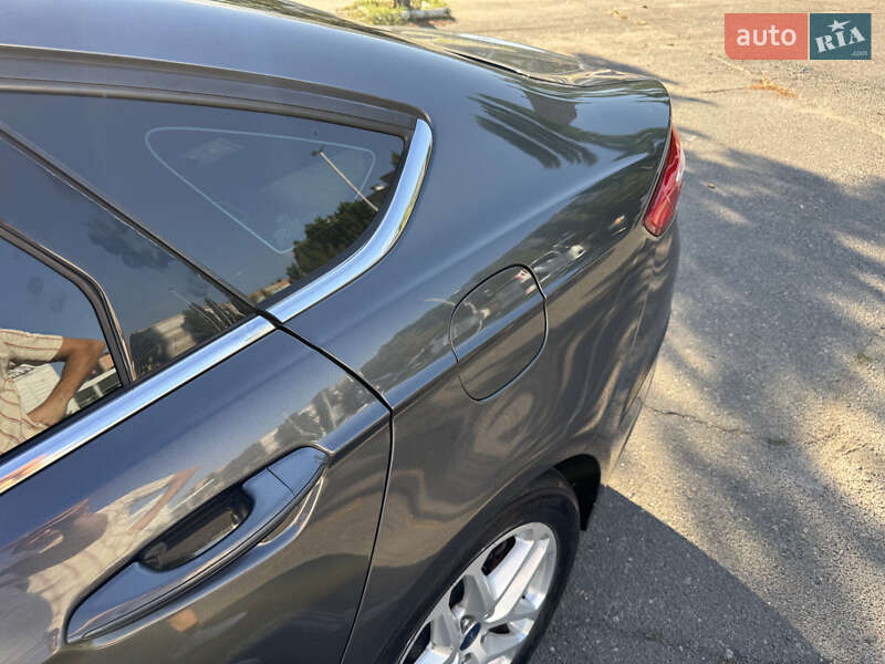 Седан Ford Fusion 2014 в Николаеве