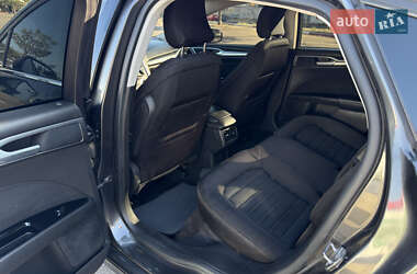 Седан Ford Fusion 2014 в 