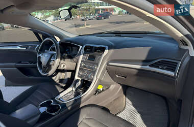 Седан Ford Fusion 2014 в 