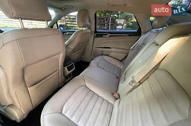 Седан Ford Fusion 2015 в 