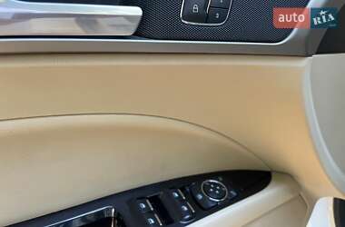 Седан Ford Fusion 2015 в 