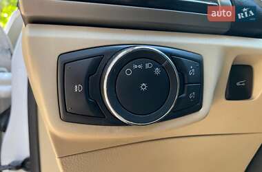 Седан Ford Fusion 2015 в 