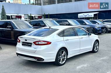 Седан Ford Fusion 2013 в 