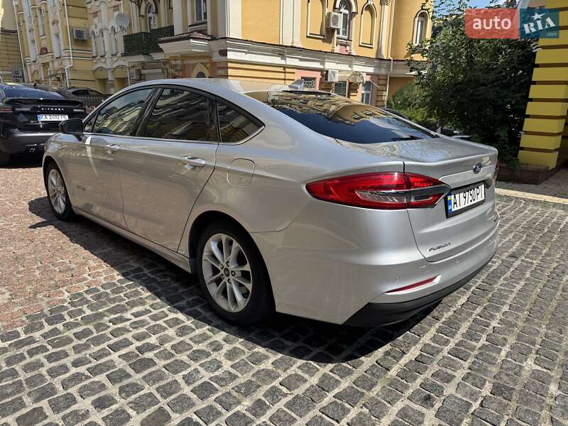 Седан Ford Fusion 2019 в Киеве