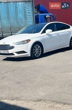 Седан Ford Fusion 2017 в 