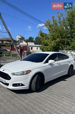 Седан Ford Fusion 2013 в 