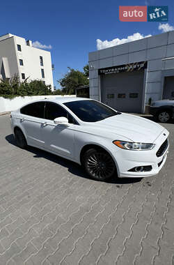 Седан Ford Fusion 2013 в 