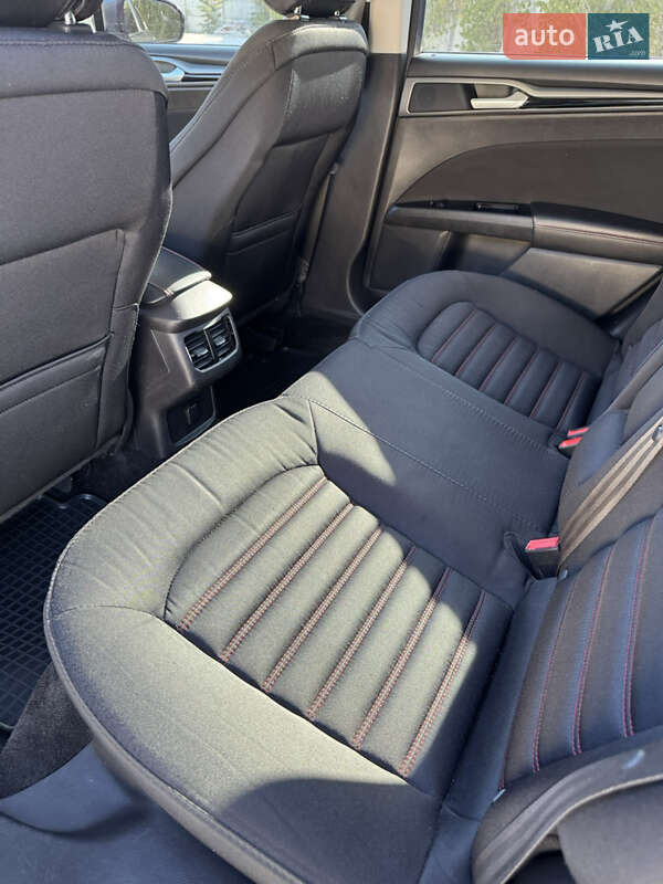 Седан Ford Fusion 2015 в Одессе
