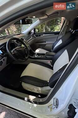 Седан Ford Fusion 2019 в 