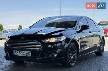 Седан Ford Fusion 2015 в 