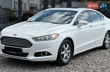 Седан Ford Fusion 2014 в 