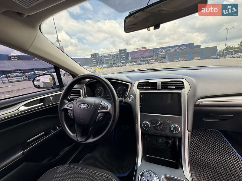 Седан Ford Fusion 2016 в Киеве