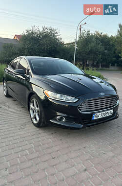 Седан Ford Fusion 2014 в 