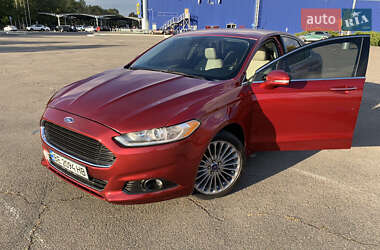 Седан Ford Fusion 2013 в 