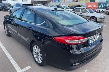Седан Ford Fusion 2016 в 