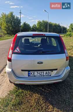 Хэтчбек Ford Fusion 2010 в 