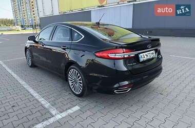 Седан Ford Fusion 2017 в 