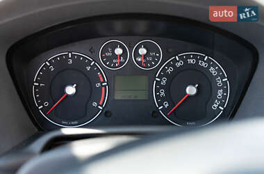 Хэтчбек Ford Fusion 2011 в 