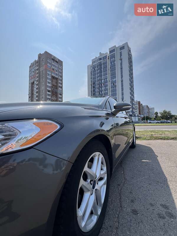 Седан Ford Fusion 2015 в Черкассах