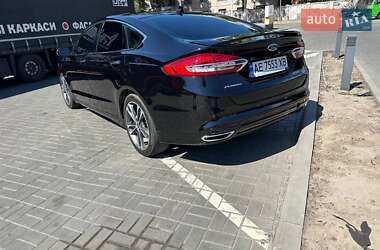 Седан Ford Fusion 2018 в 