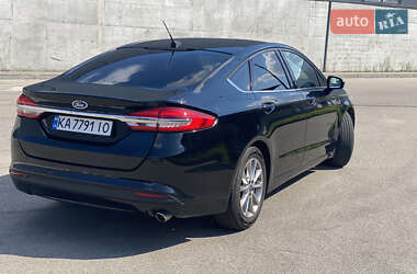 Седан Ford Fusion 2017 в 
