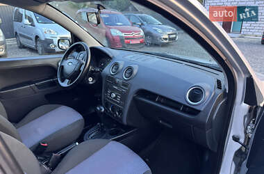 Хэтчбек Ford Fusion 2008 в 