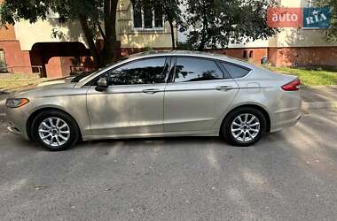 Седан Ford Fusion 2017 в 