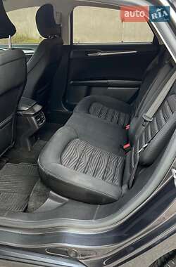 Седан Ford Fusion 2015 в  фото 7 Седан Ford Fusion 2015 в