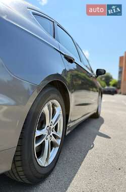 Седан Ford Fusion 2014 в 