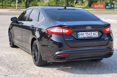 Седан Ford Fusion 2013 в 