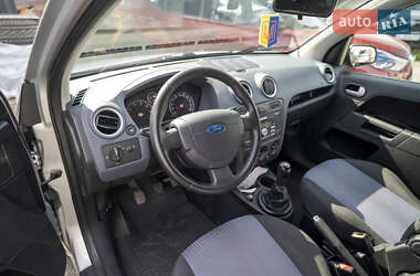 Хэтчбек Ford Fusion 2009 в 