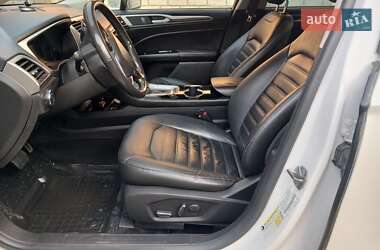 Седан Ford Fusion 2014 в 
