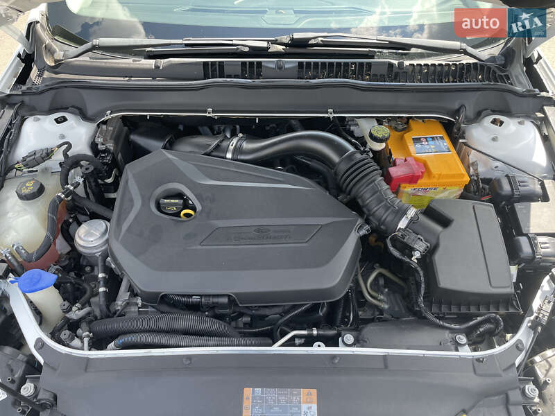 Седан Ford Fusion 2013 в Кривом Роге