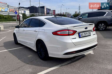 Седан Ford Fusion 2013 в 
