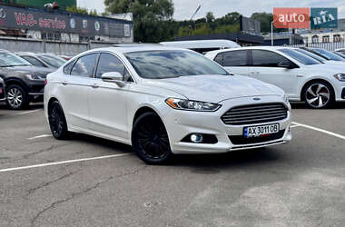Седан Ford Fusion 2013 в 