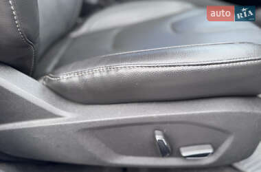 Седан Ford Fusion 2013 в 