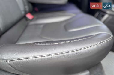 Седан Ford Fusion 2013 в 