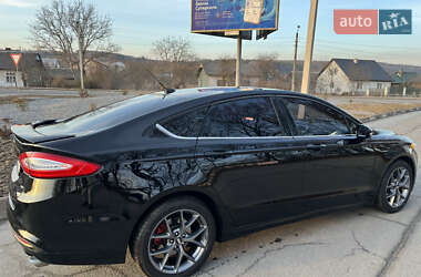 Седан Ford Fusion 2015 в 
