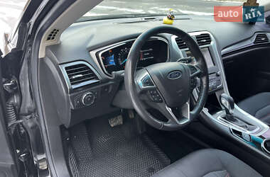 Седан Ford Fusion 2015 в 