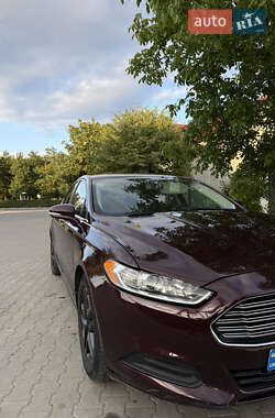 Седан Ford Fusion 2013 в 