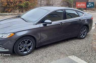 Седан Ford Fusion 2018 в 